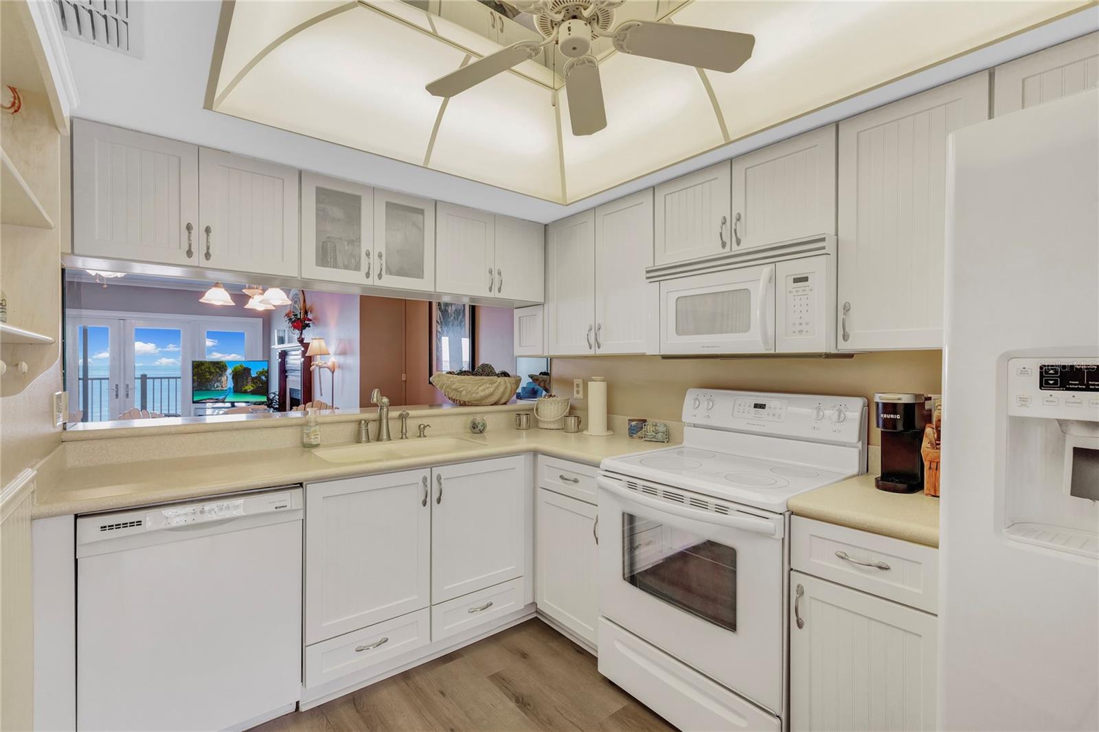 1582 Gulf Blvd #1506 Property Photo 14