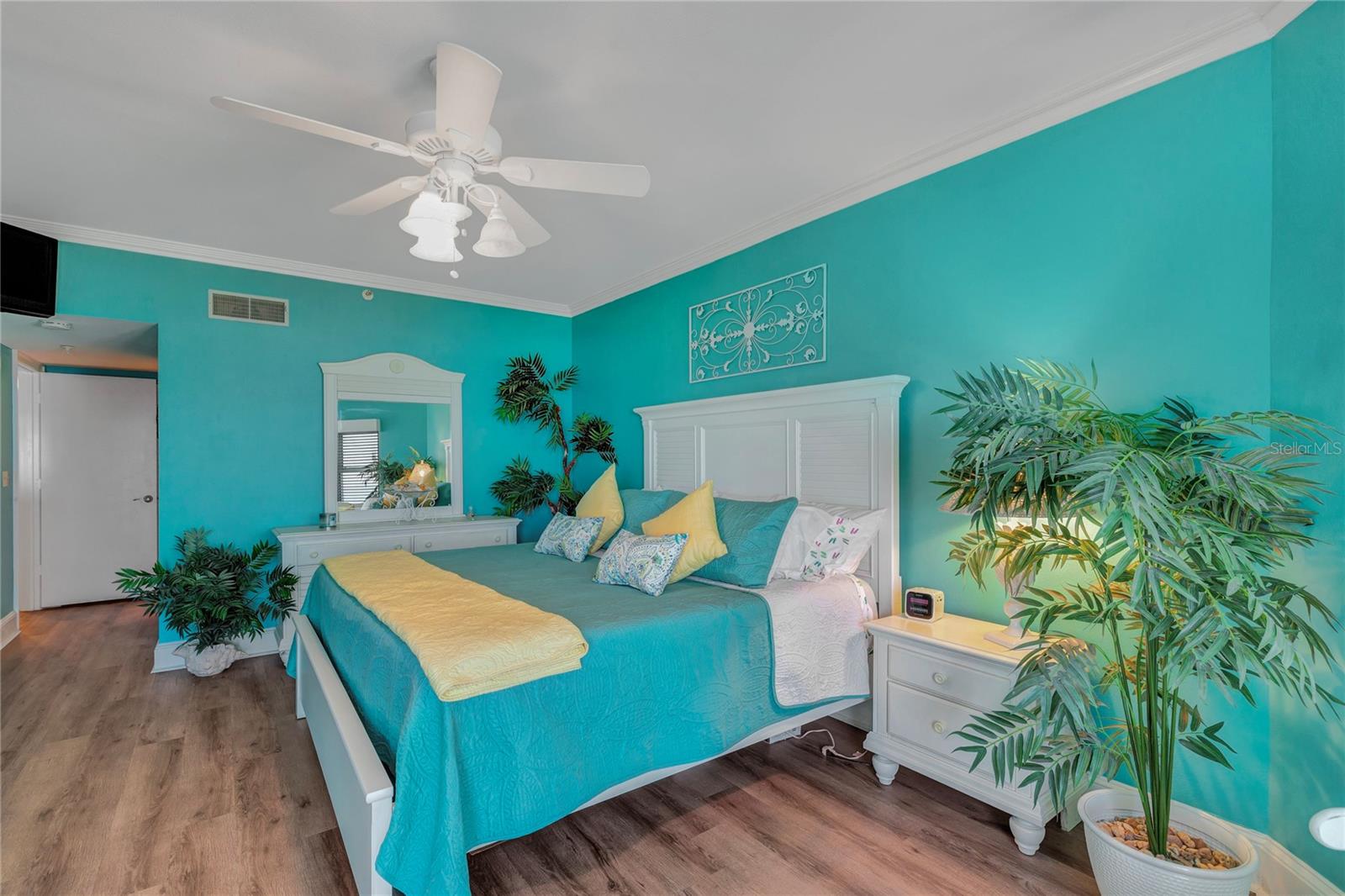 1582 Gulf Blvd #1506 Property Photo 16