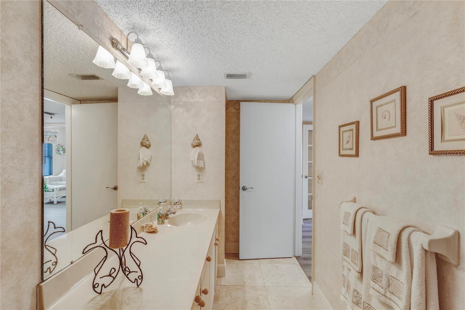 1582 Gulf Blvd #1506 Property Photo 20