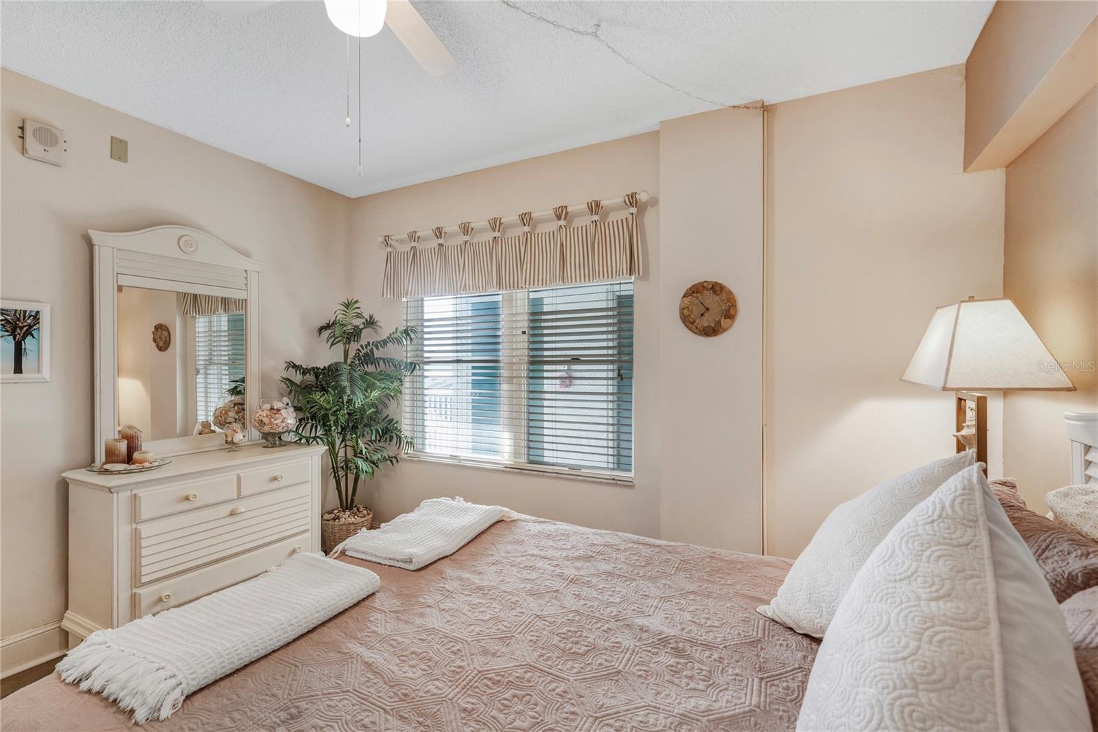 1582 Gulf Blvd #1506 Property Photo 22