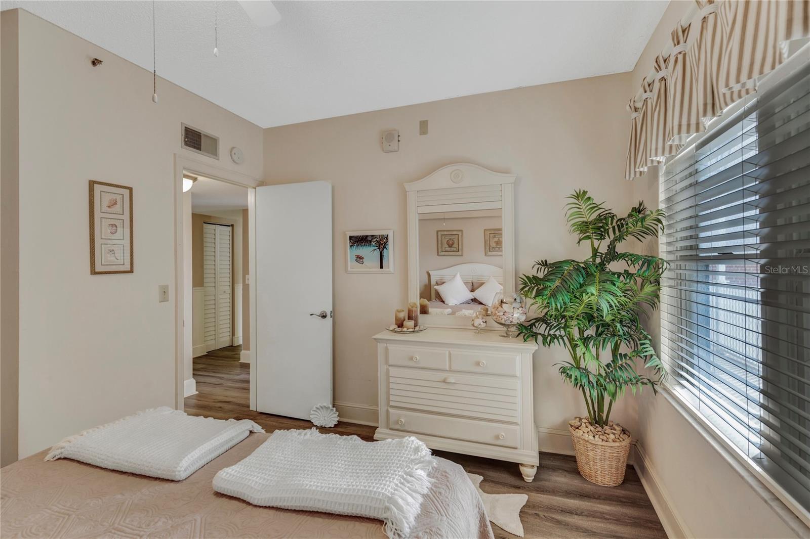 1582 Gulf Blvd #1506 Property Photo 23