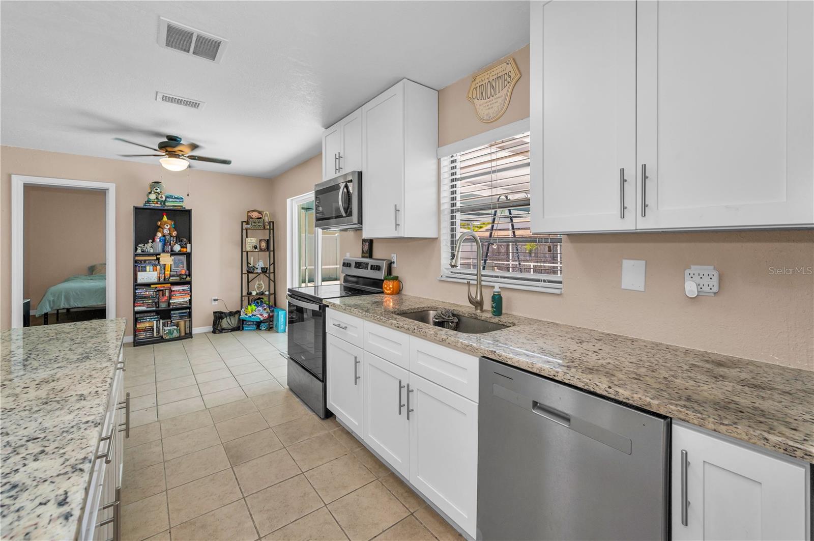 11121 Peppertree Ln Property Photo 16