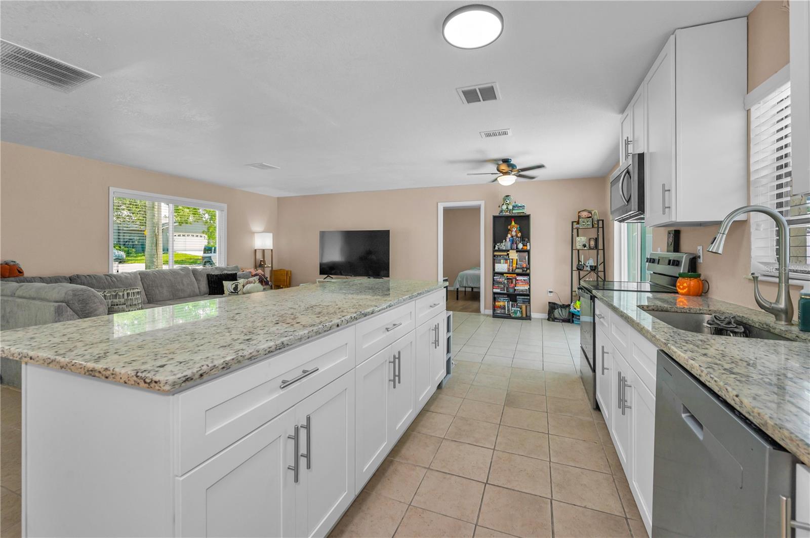 11121 Peppertree Ln Property Photo 18
