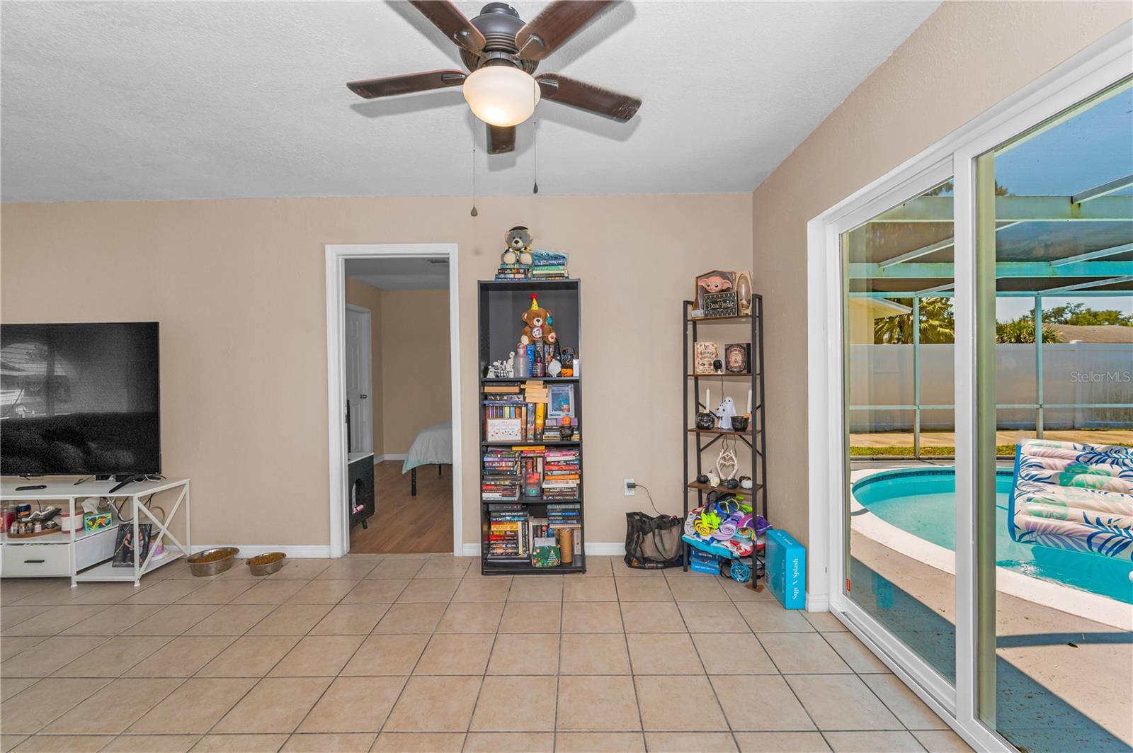 11121 Peppertree Ln Property Photo 24