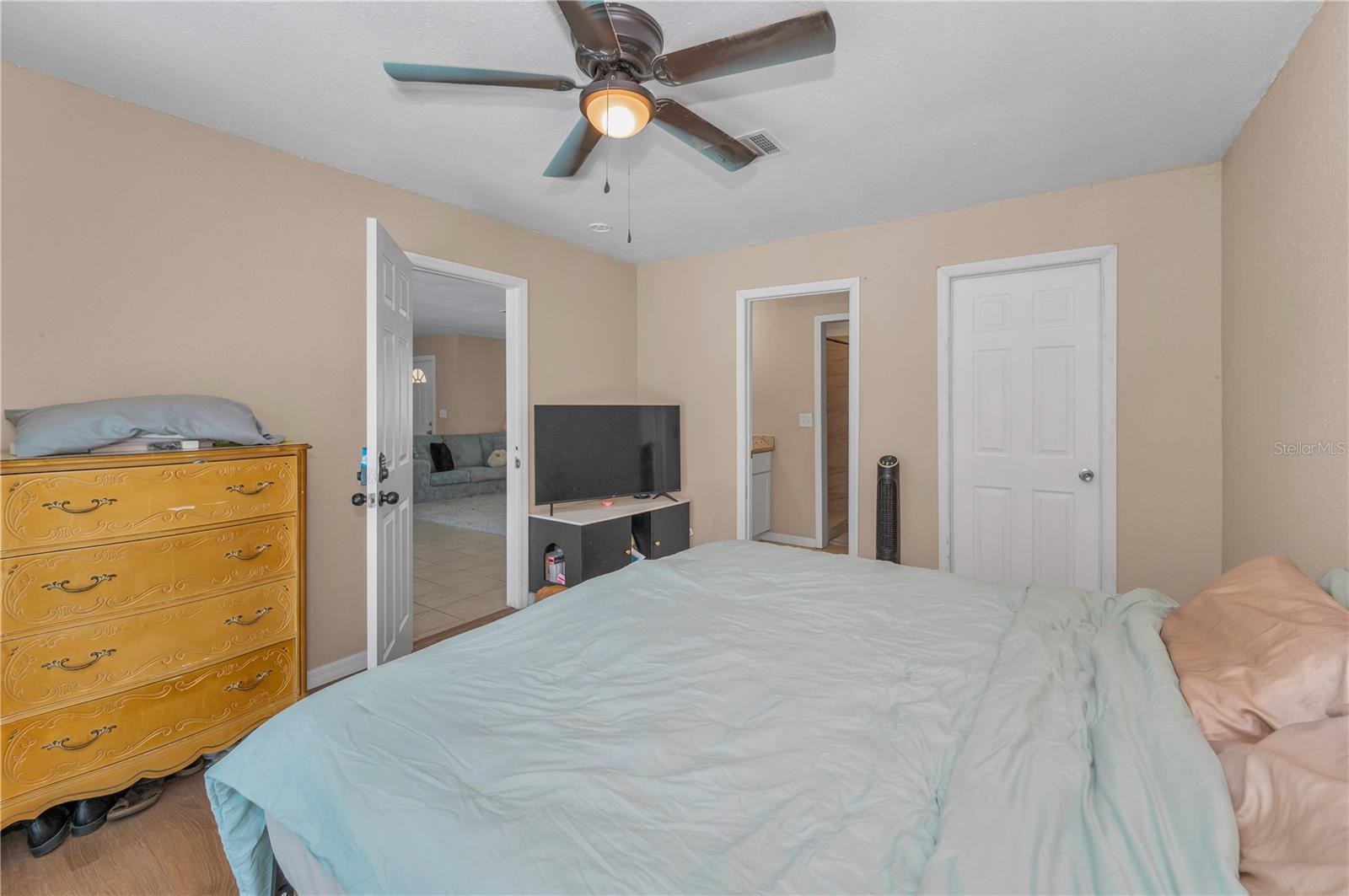 11121 Peppertree Ln Property Photo 26
