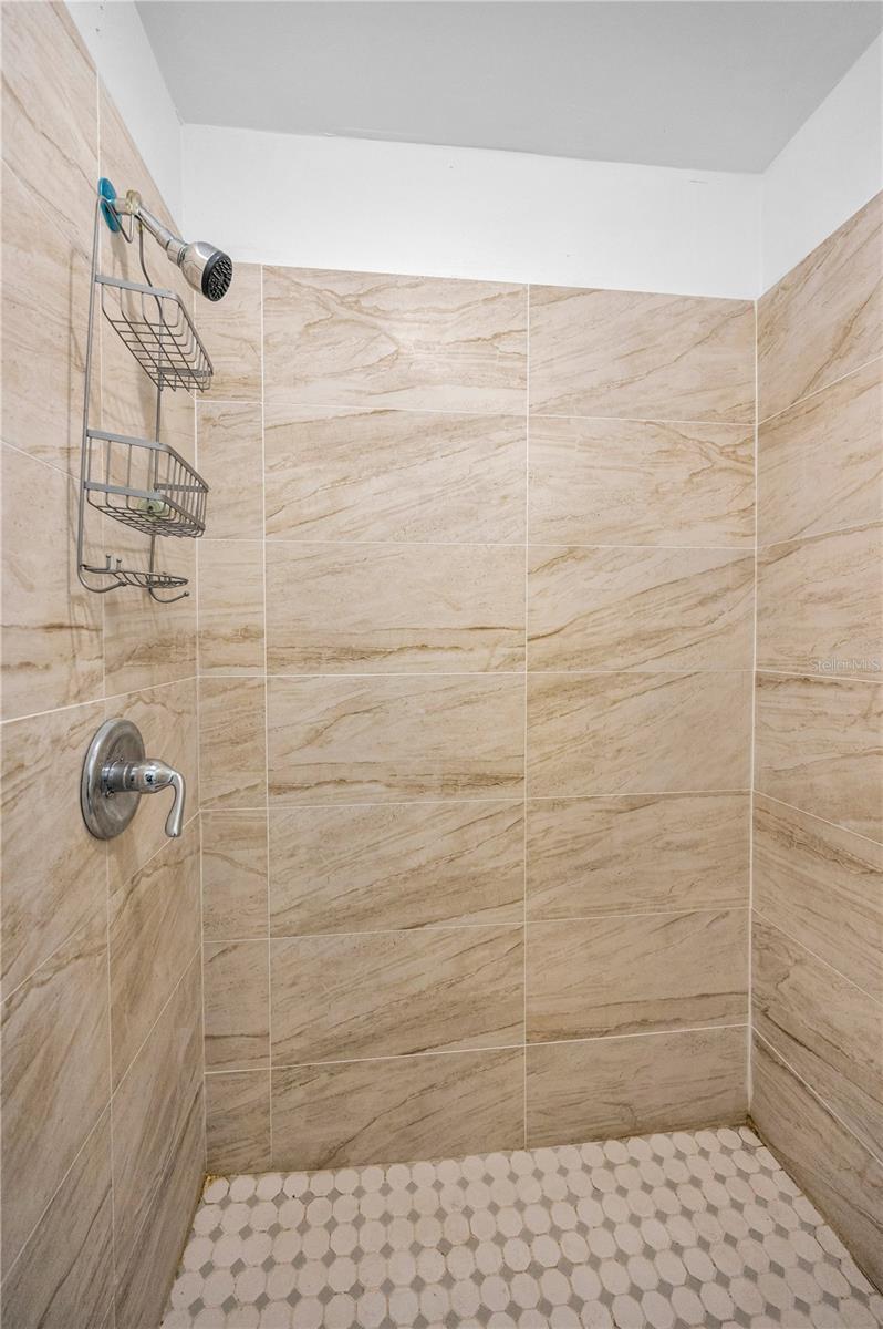 11121 Peppertree Ln Property Photo 27