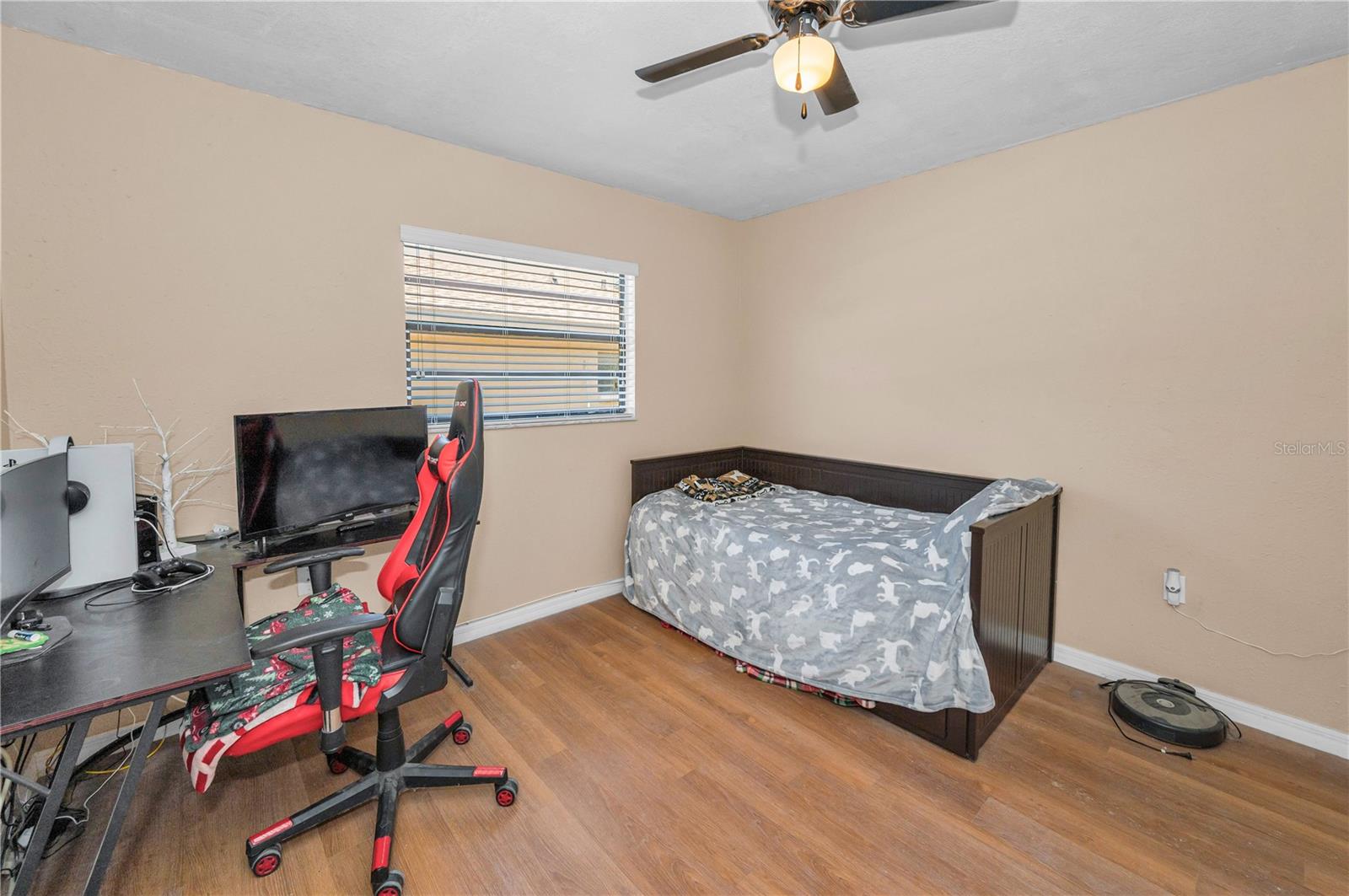11121 Peppertree Ln Property Photo 32