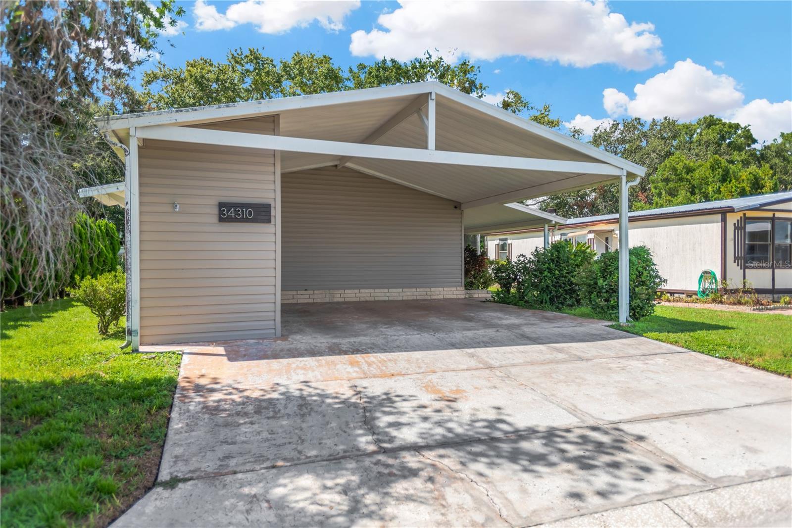 34310 Lodge Dr Property Photo 1