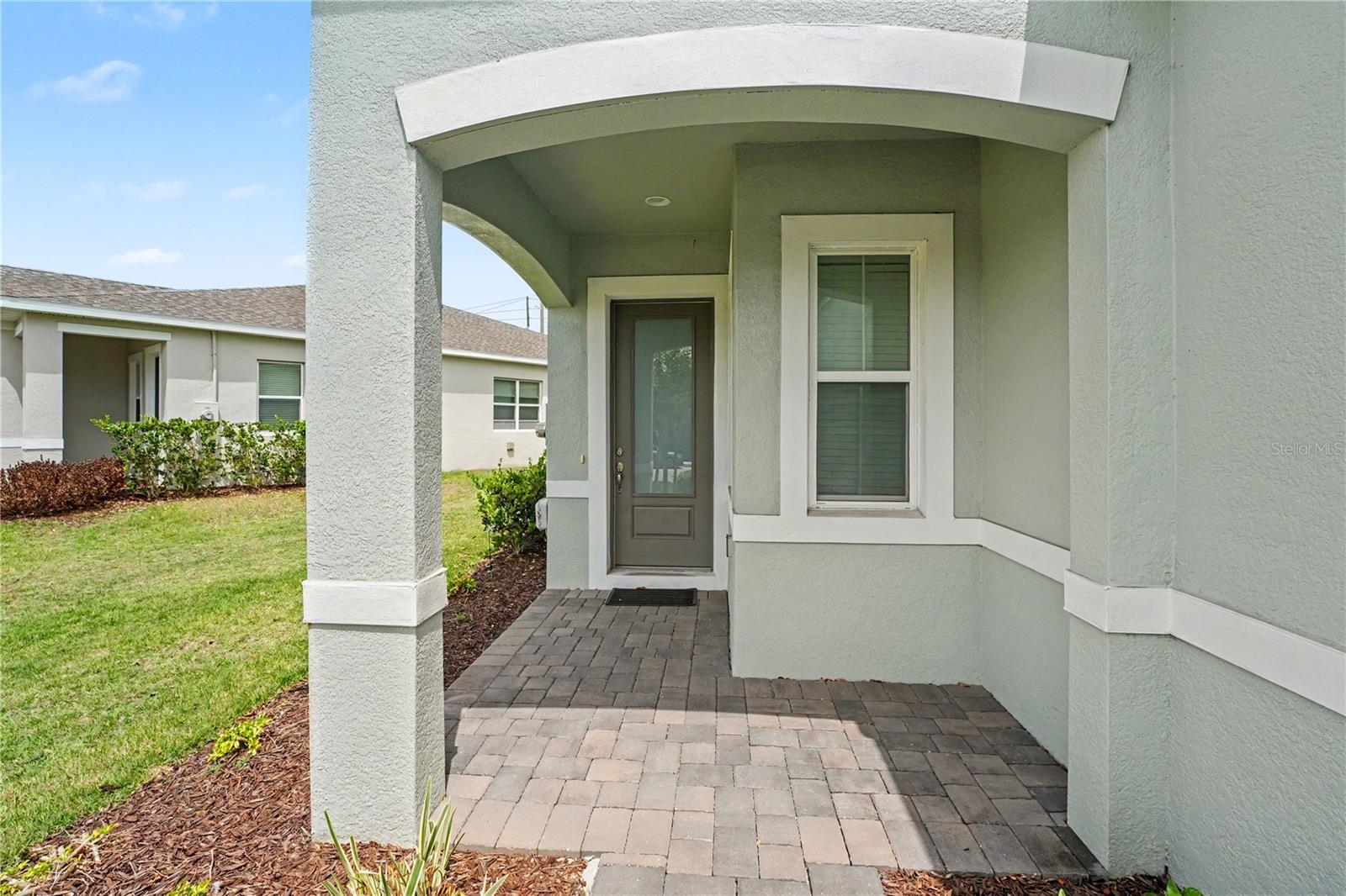 1991 Key Bay Trl Property Photo 2