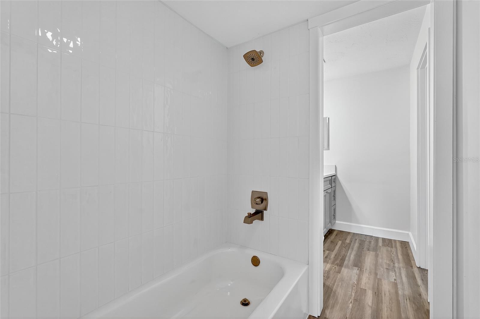 1306 Lennox Rd E #1306 Property Photo 13