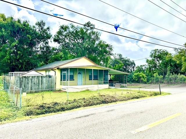 904 Southern Ave Property Photo 2