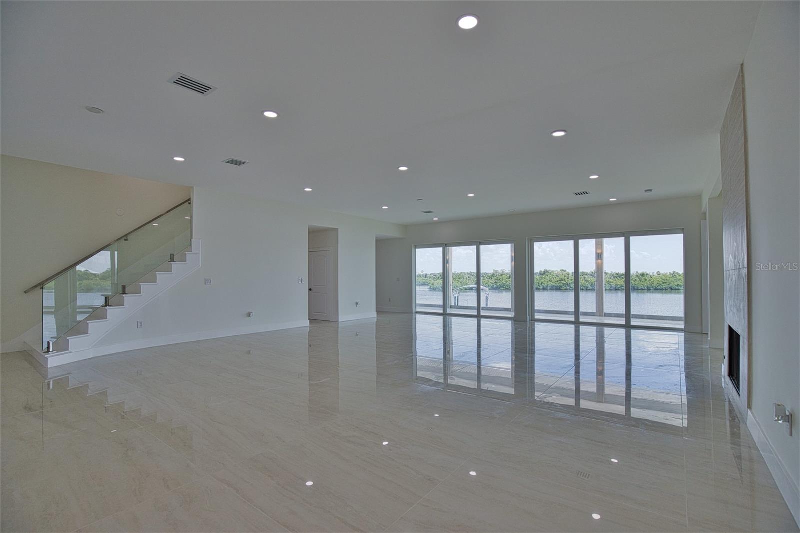 13064 Via Flavia Property Photo 17