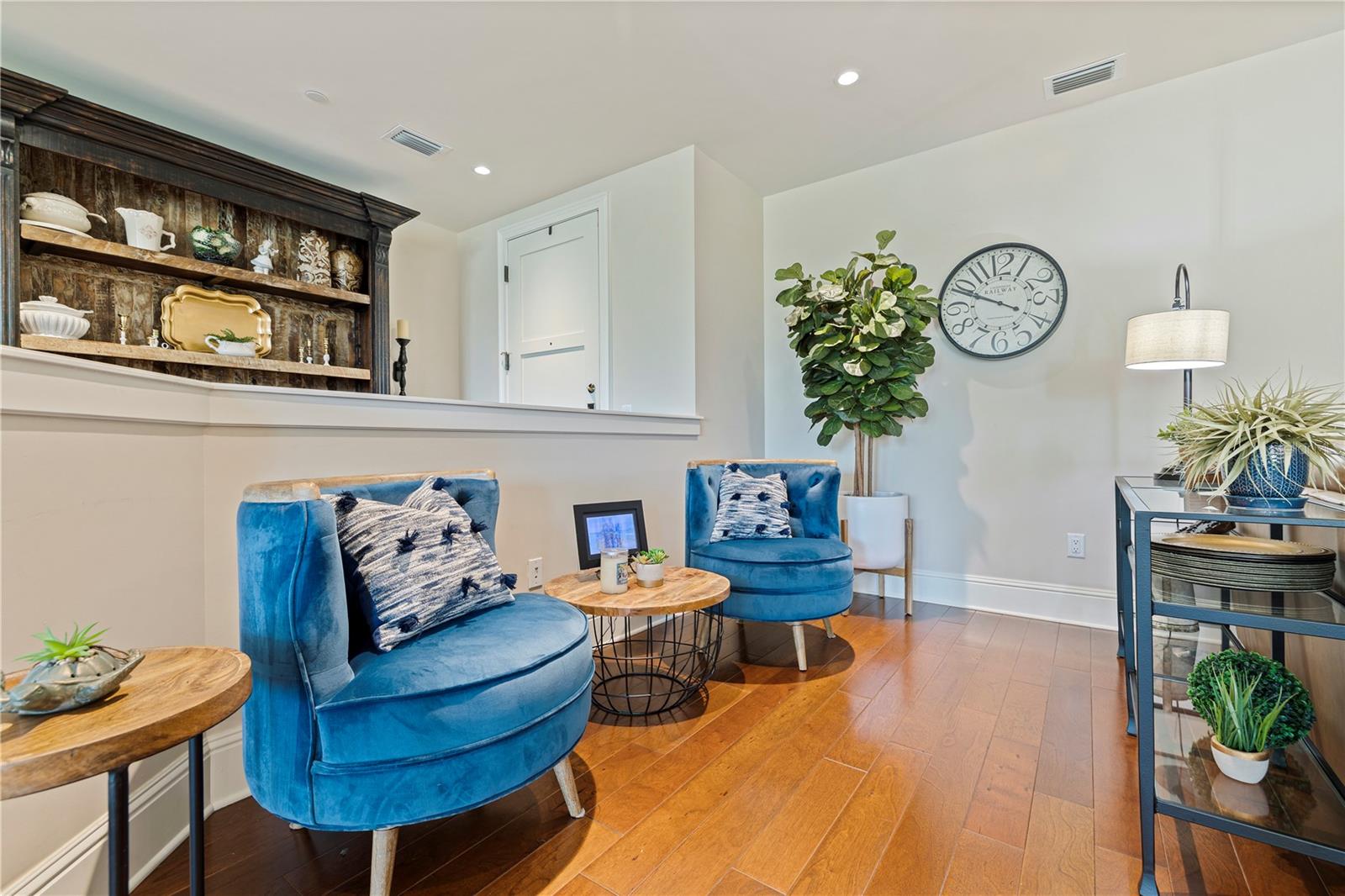 85 Belleview Blvd #204 Property Photo 7