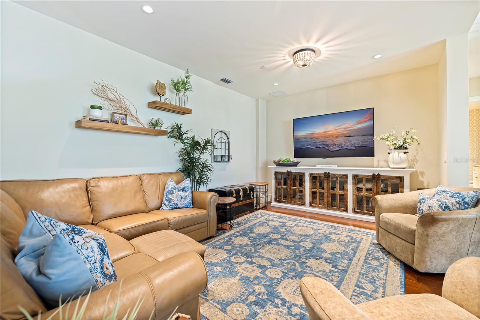 85 Belleview Blvd #204 Property Photo 8