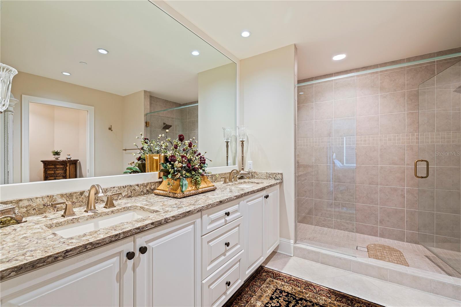 85 Belleview Blvd #204 Property Photo 24