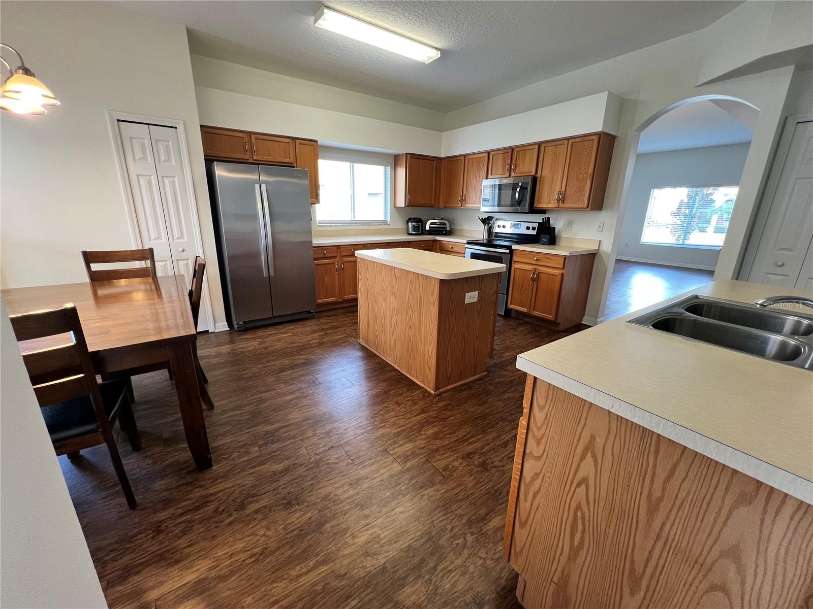 11133 Sailbrooke Dr Property Photo 15