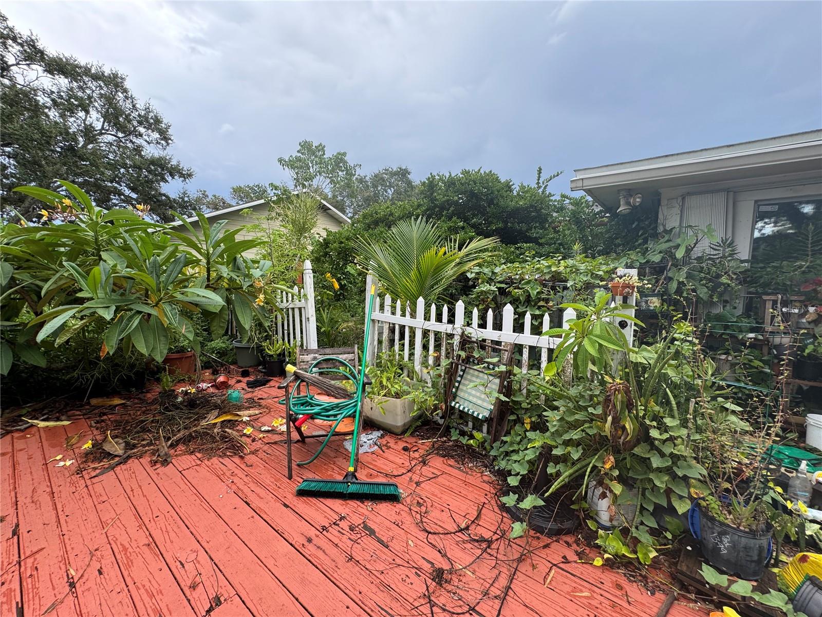 1680 Sunset Point Rd Property Photo 16