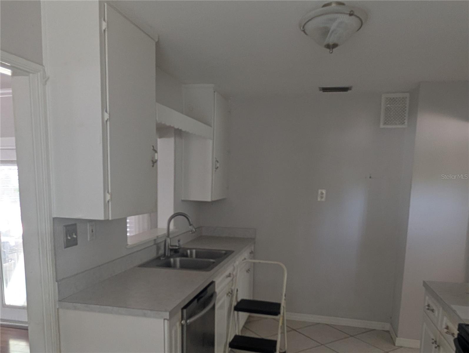 1830 58th St S Property Photo 9