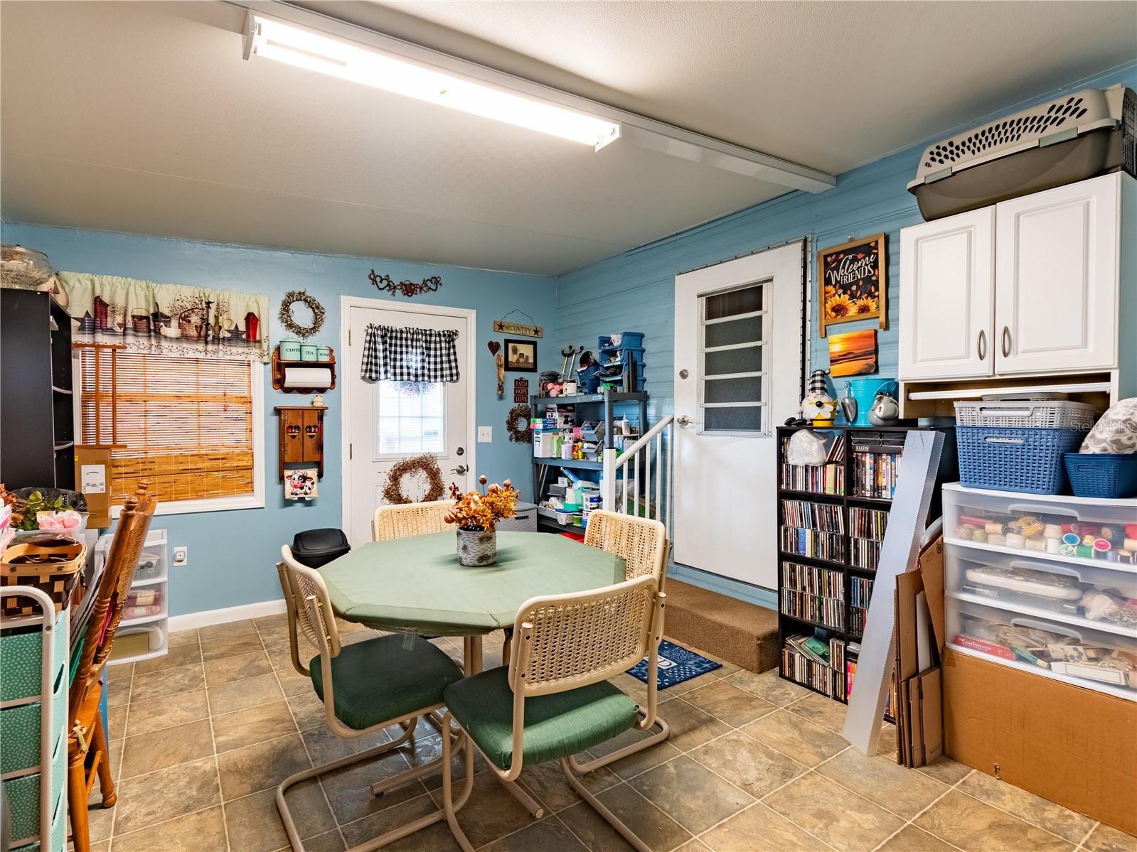 6132 Harriet St Property Photo 15