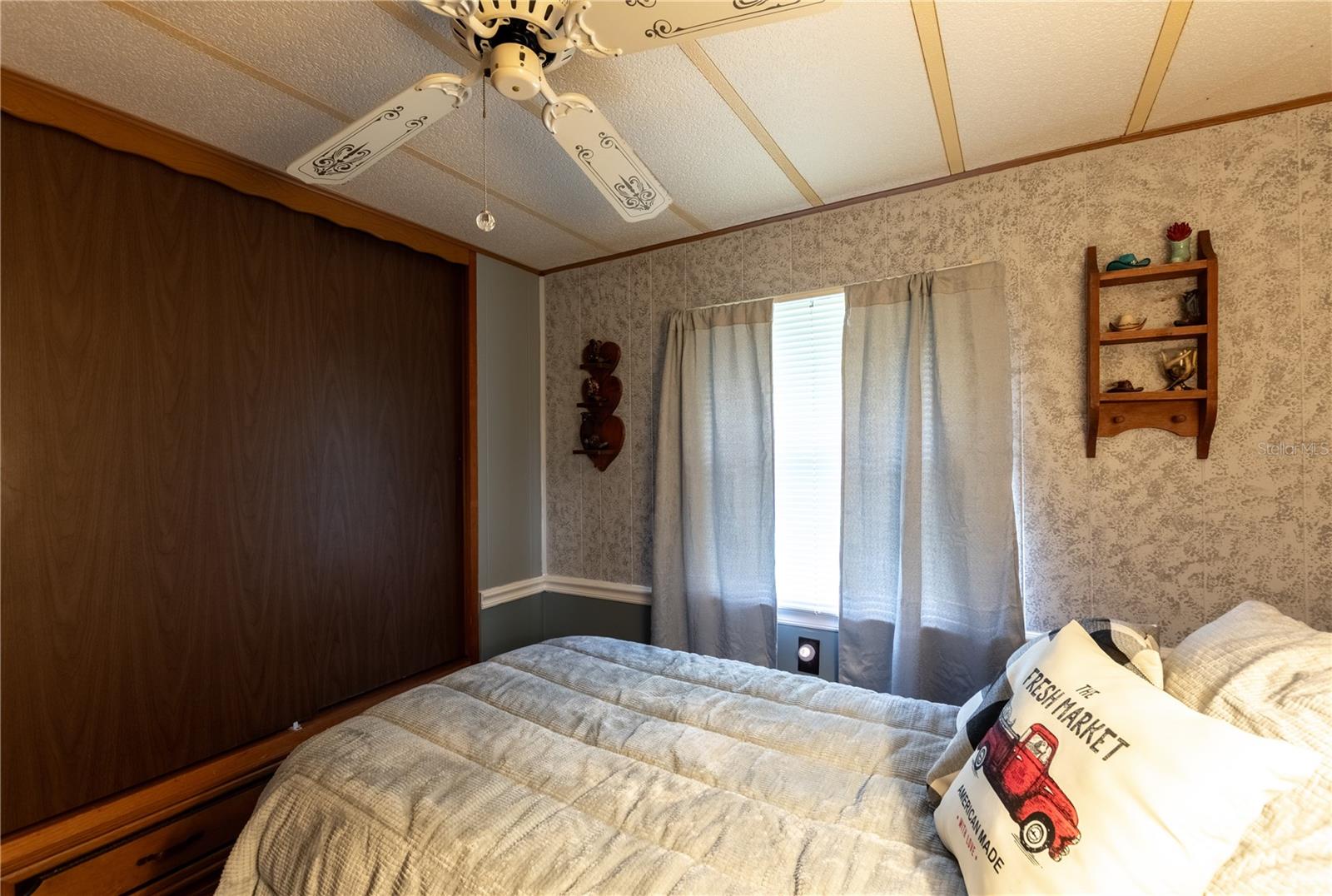 6132 Harriet St Property Photo 23