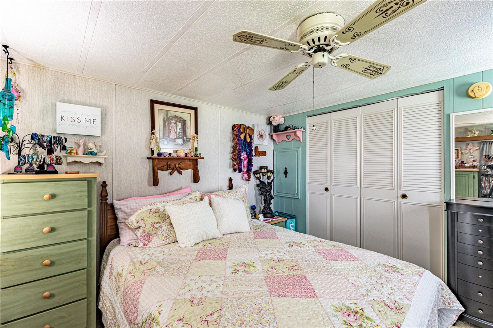 6132 Harriet St Property Photo 27