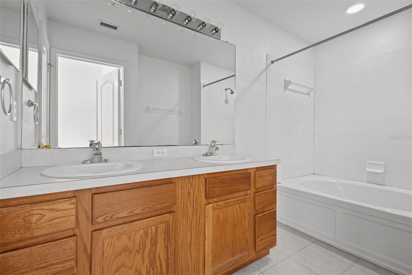 2712 Conch Hollow Dr Property Photo 13
