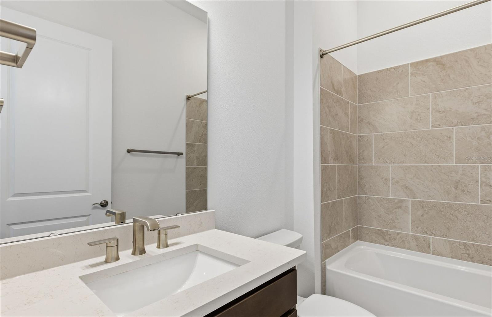 16694 Harvest Leaf Rd Property Photo 14
