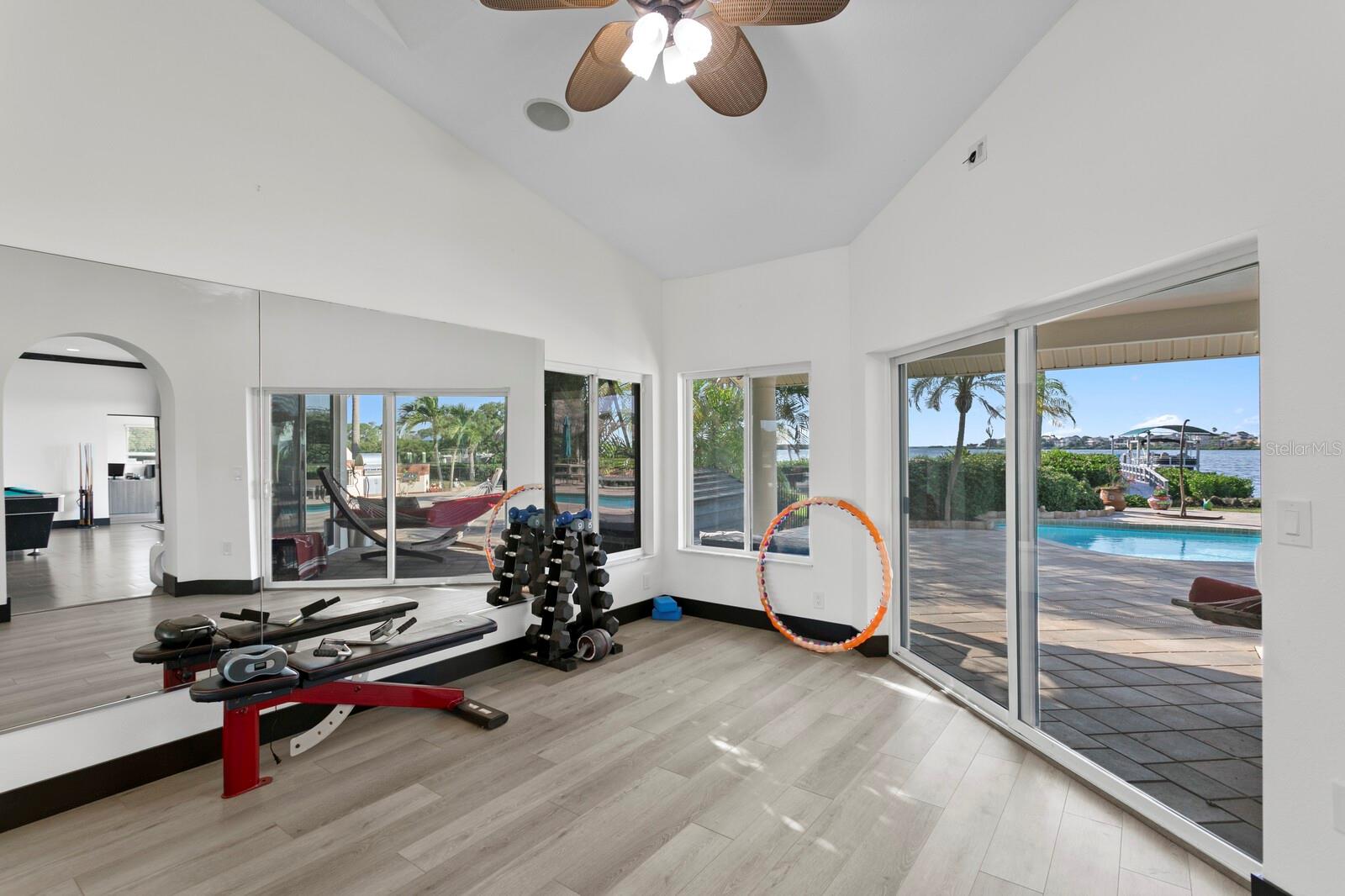 1632 Sea Breeze Dr Property Photo 24