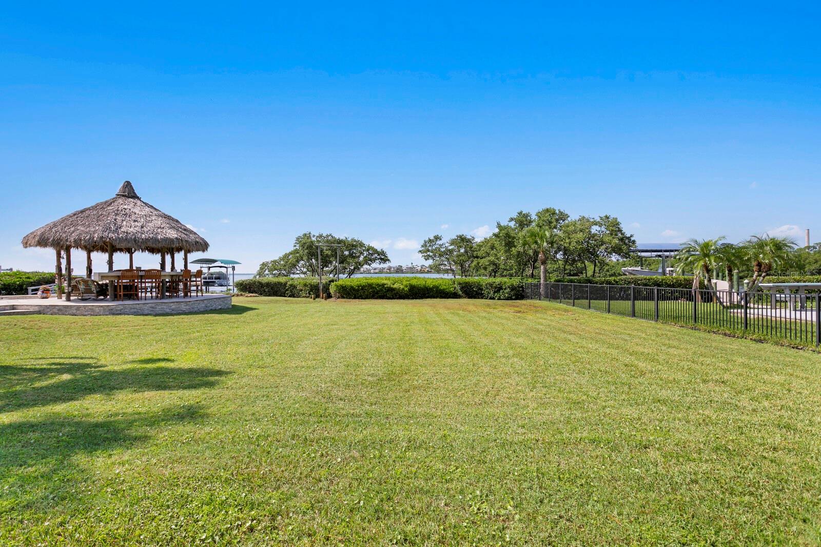 1632 Sea Breeze Dr Property Photo 73
