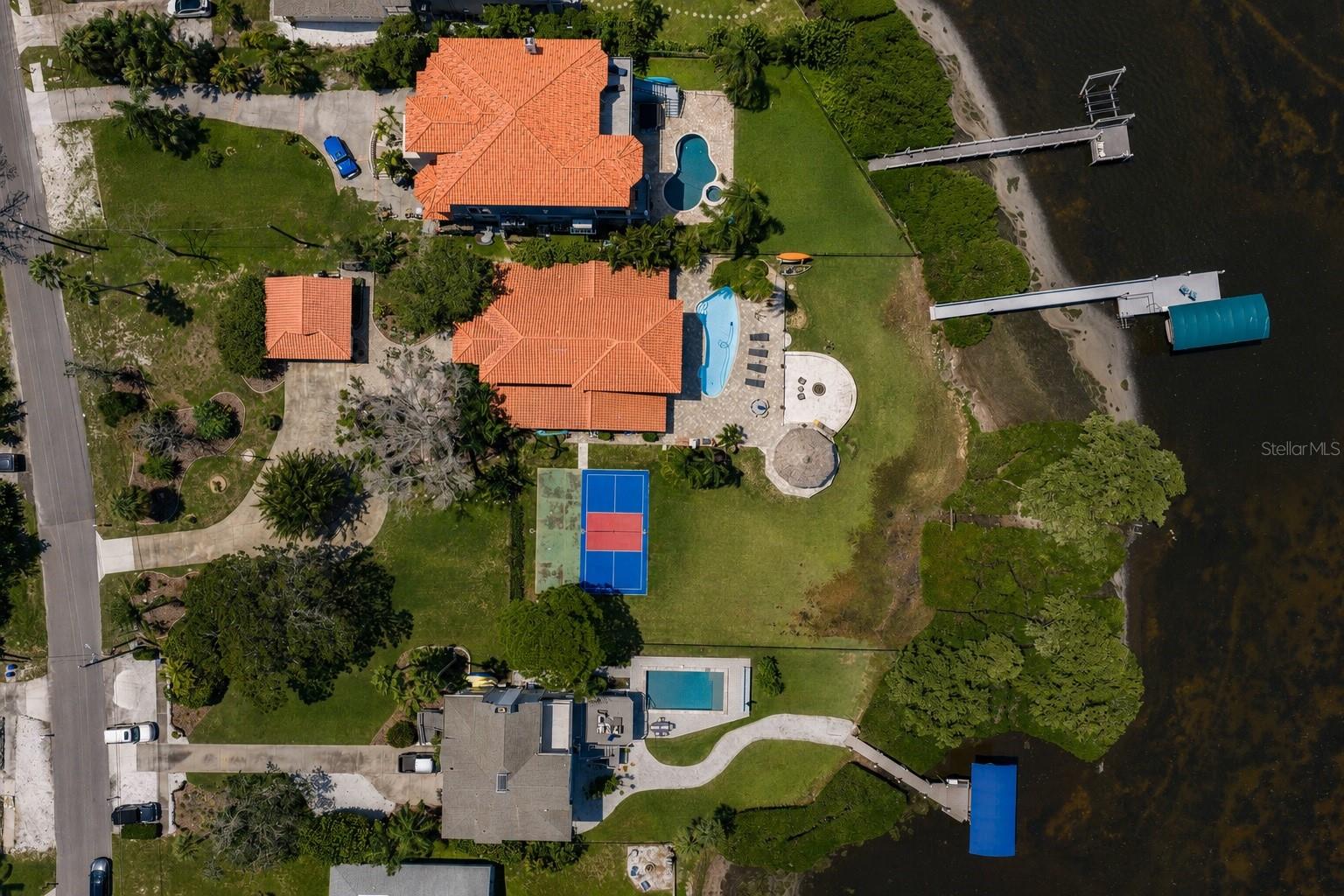 1632 Sea Breeze Dr Property Photo 95