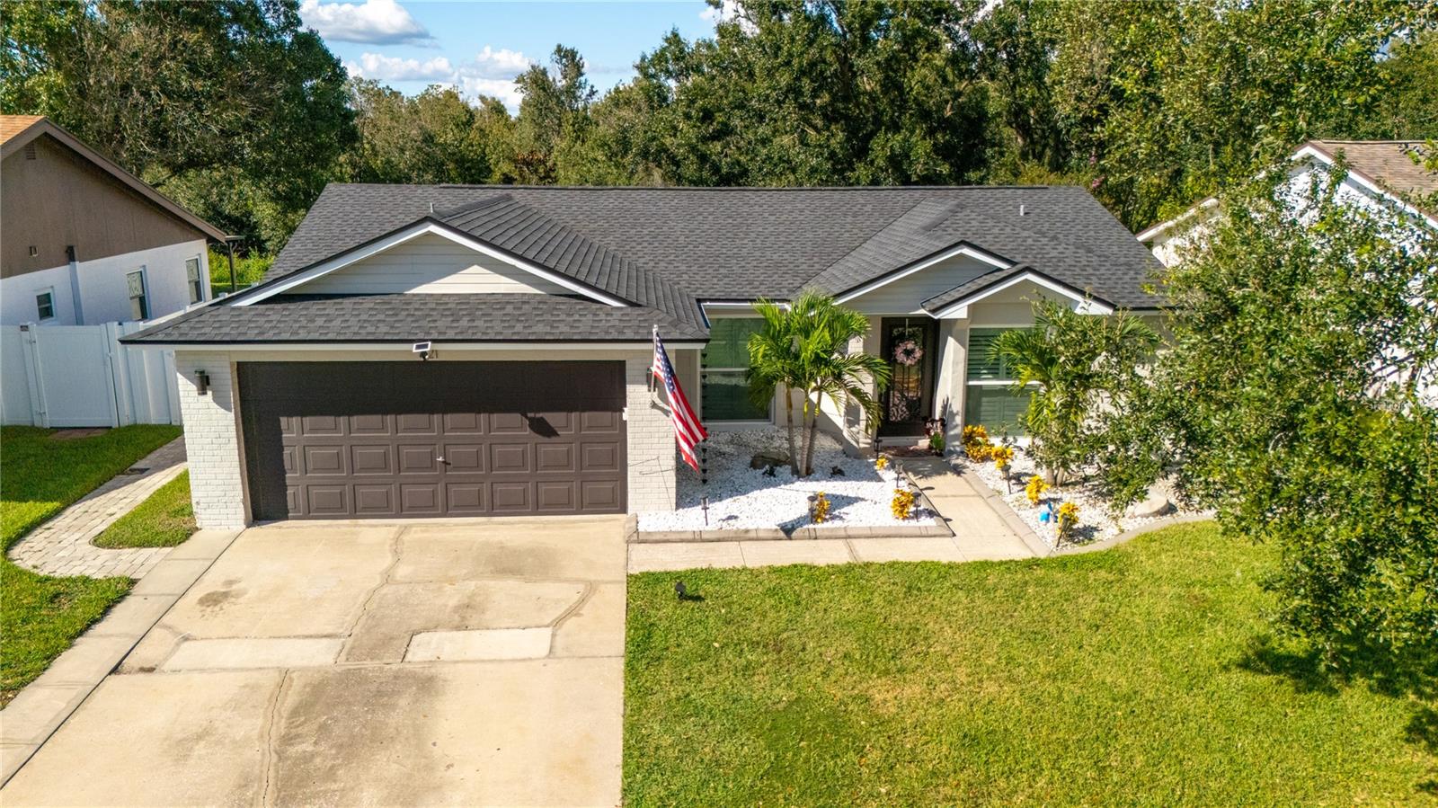 621 Stillview Cir Property Photo 4