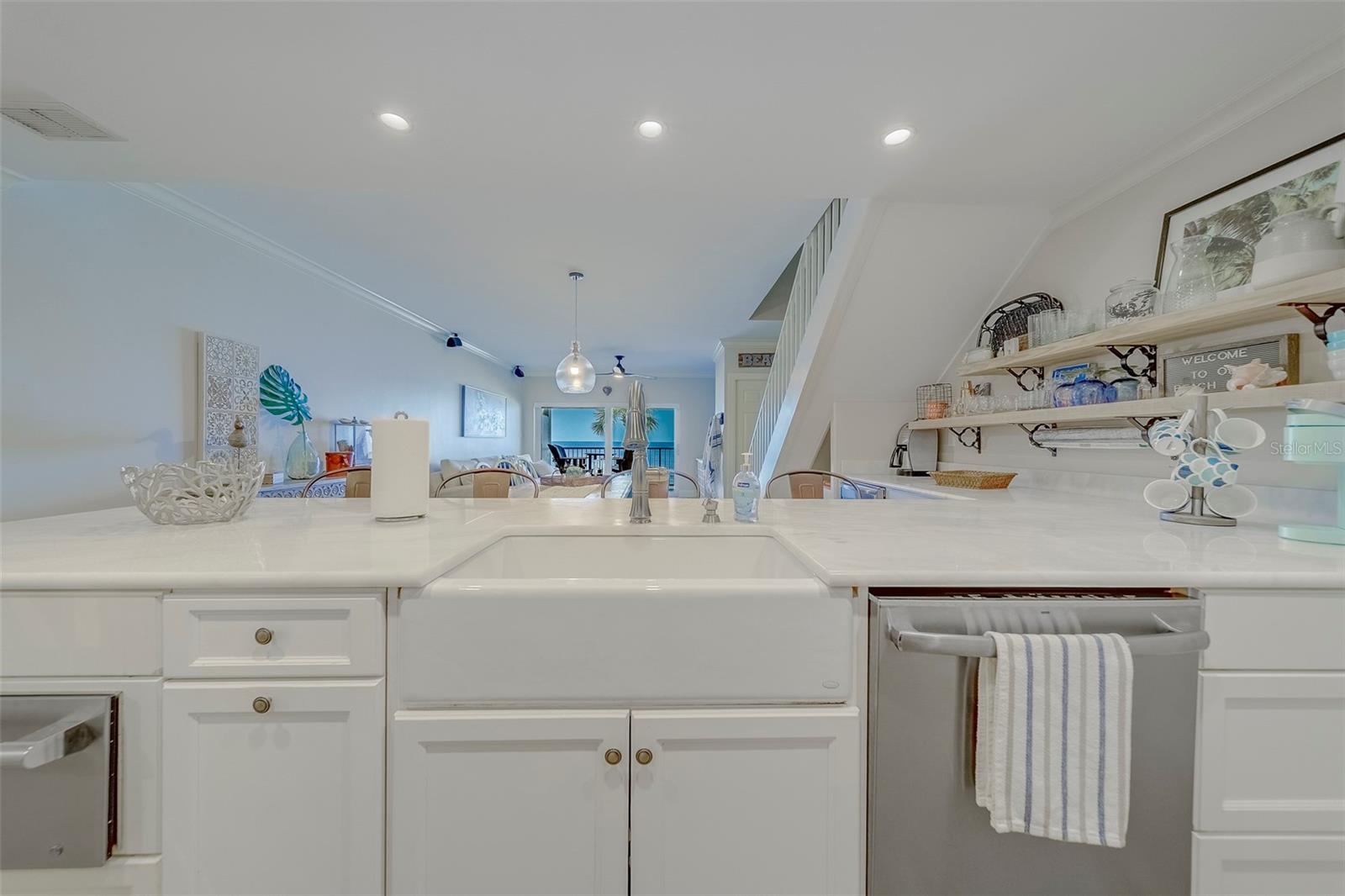 2250 Gulf Blvd #b2 Property Photo 8
