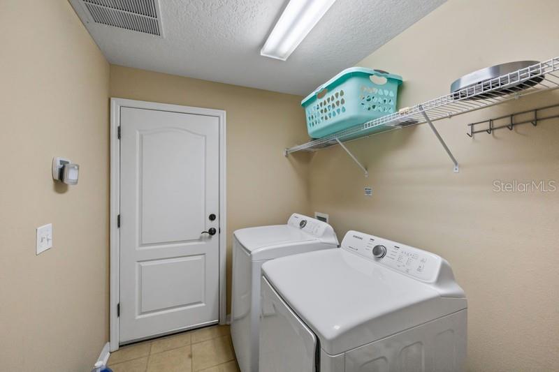 4564 Limerick Dr Property Photo 32