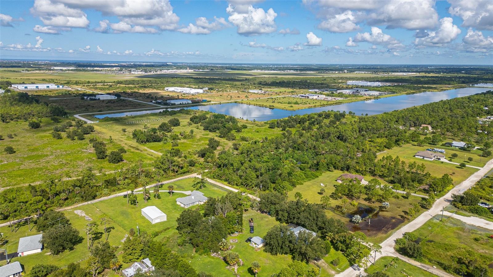 TB8423232 Property Photo 6