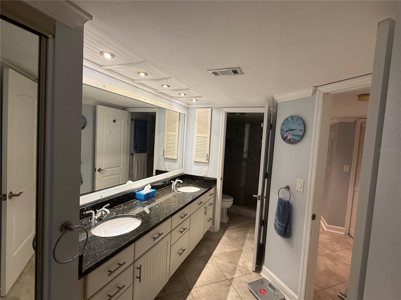 910 Pinellas Bayway S #103 Property Photo 17