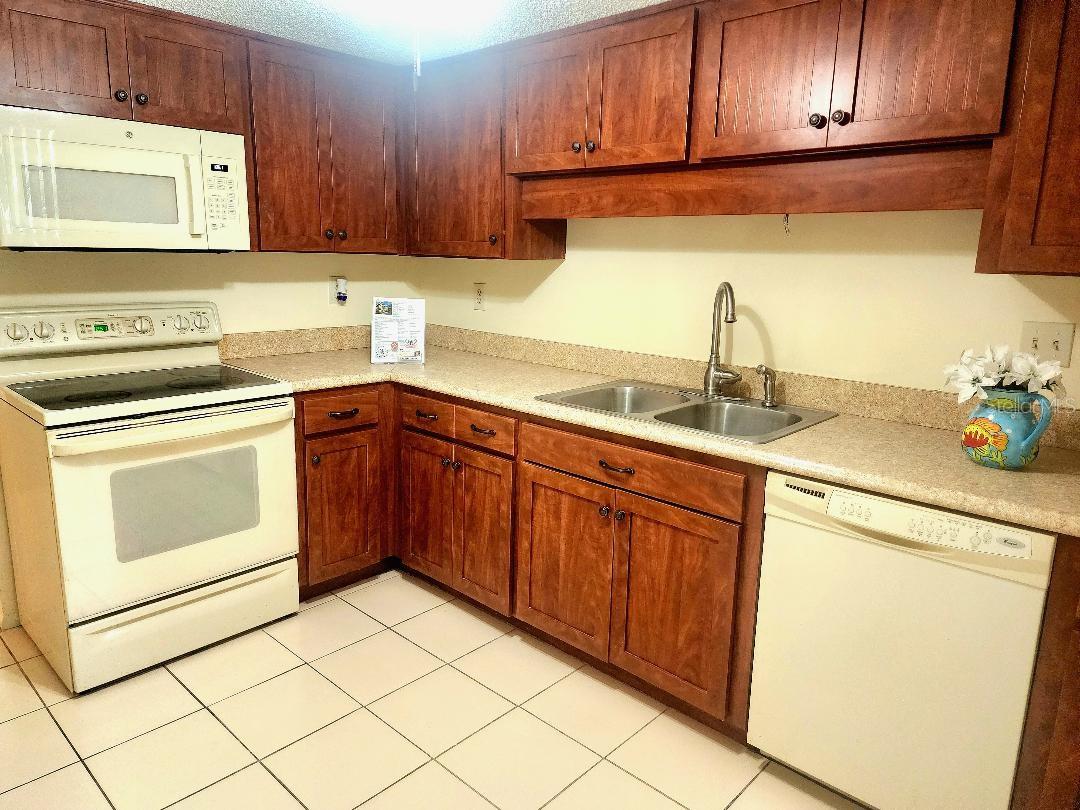 603 Baldwin Ave #b Property Photo 3