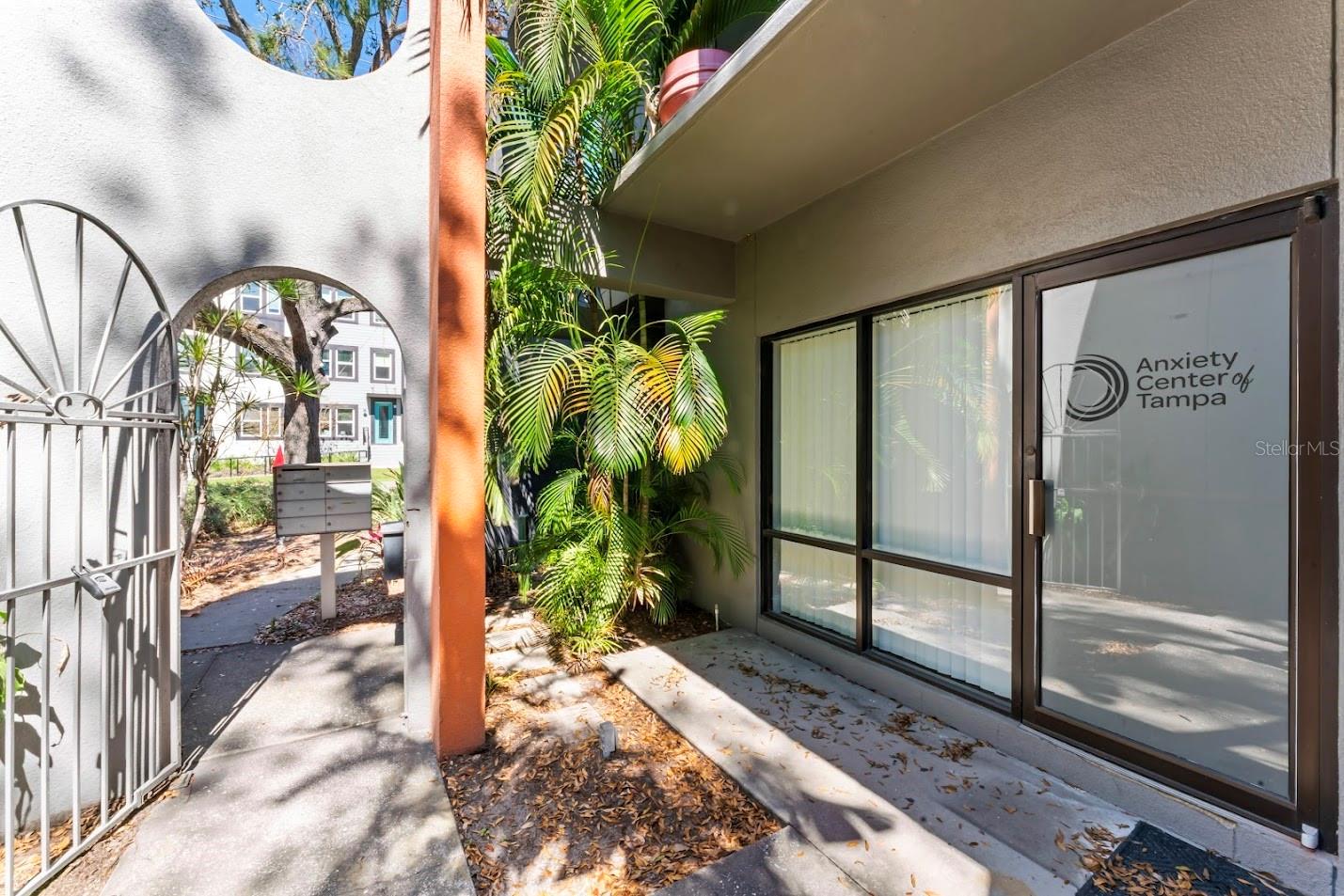 1207 N Himes Ave #2 Property Photo 8