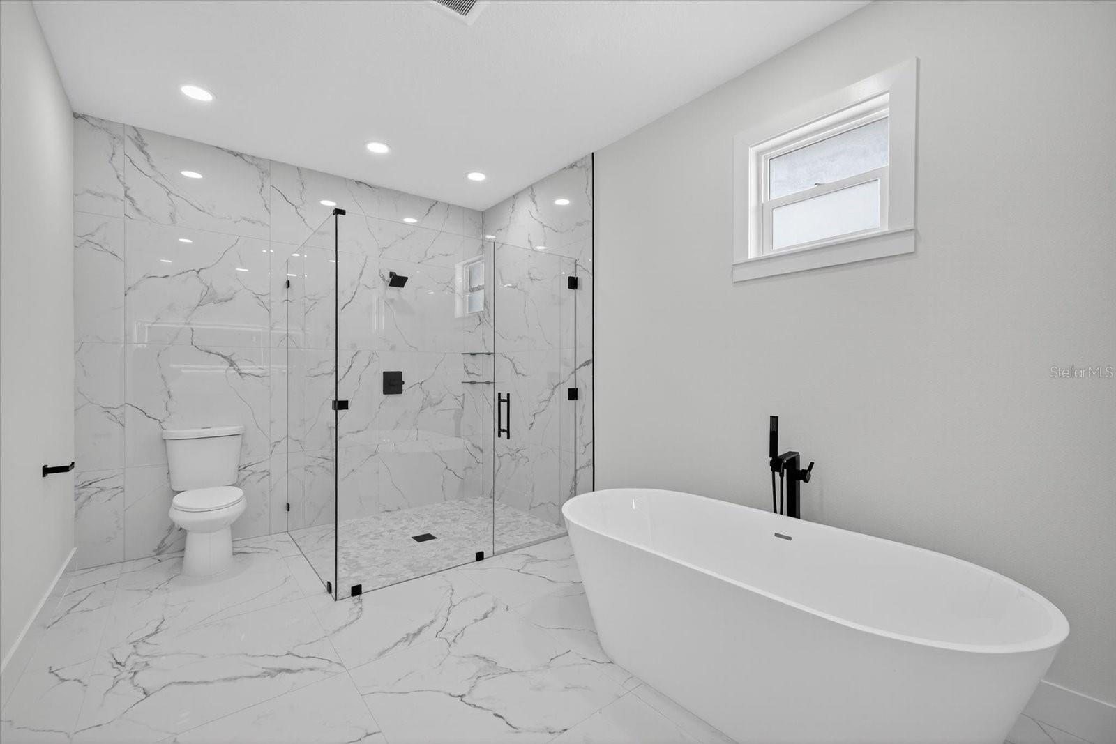 2719 W Saint John St Property Photo 33