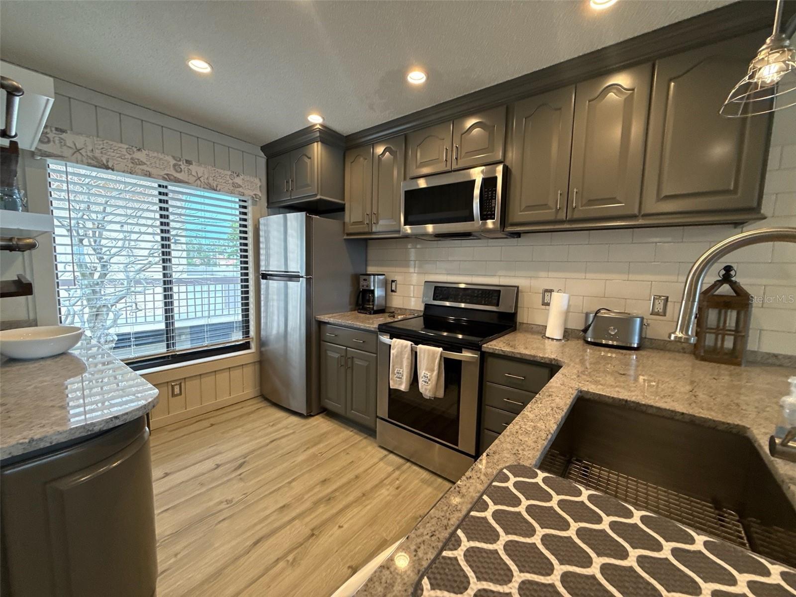 6158 Palma Del Mar Blvd S #205 Property Photo 4