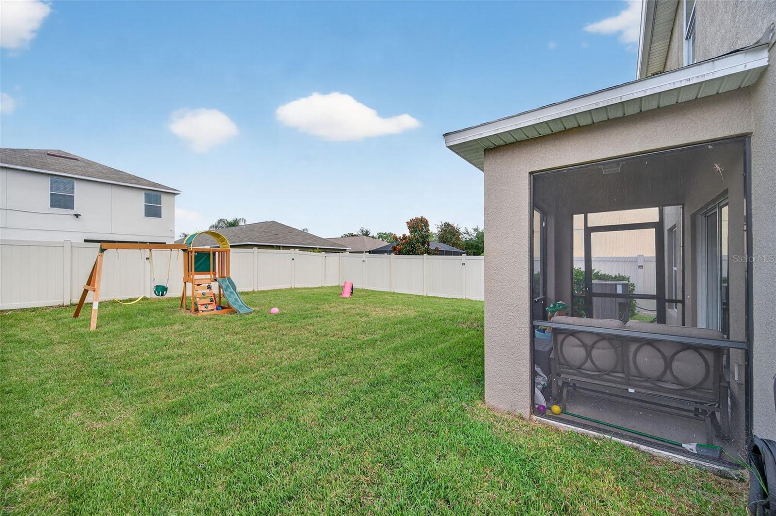 16703 Myrtle Sand Dr Property Photo 5
