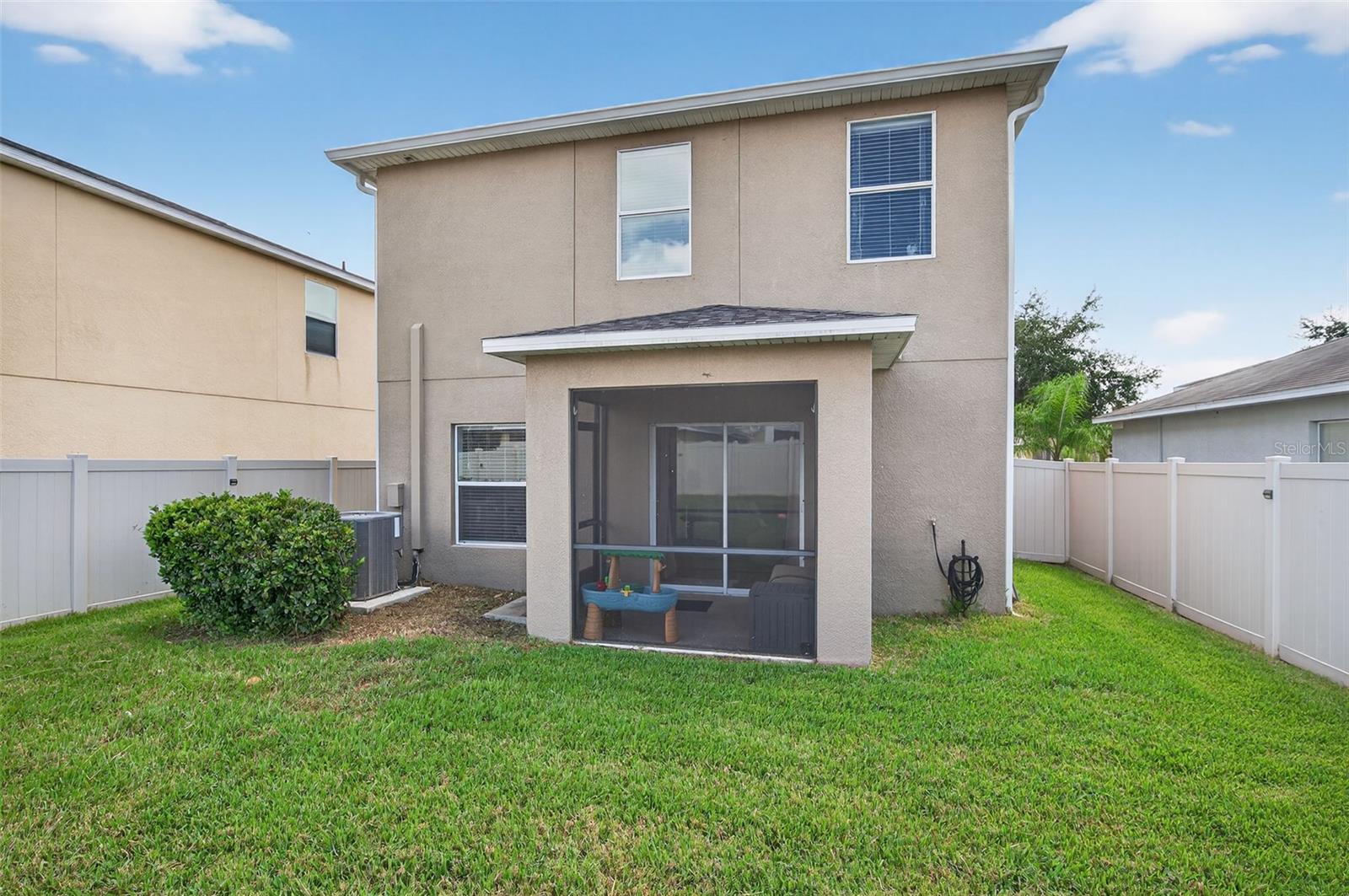16703 Myrtle Sand Dr Property Photo 6