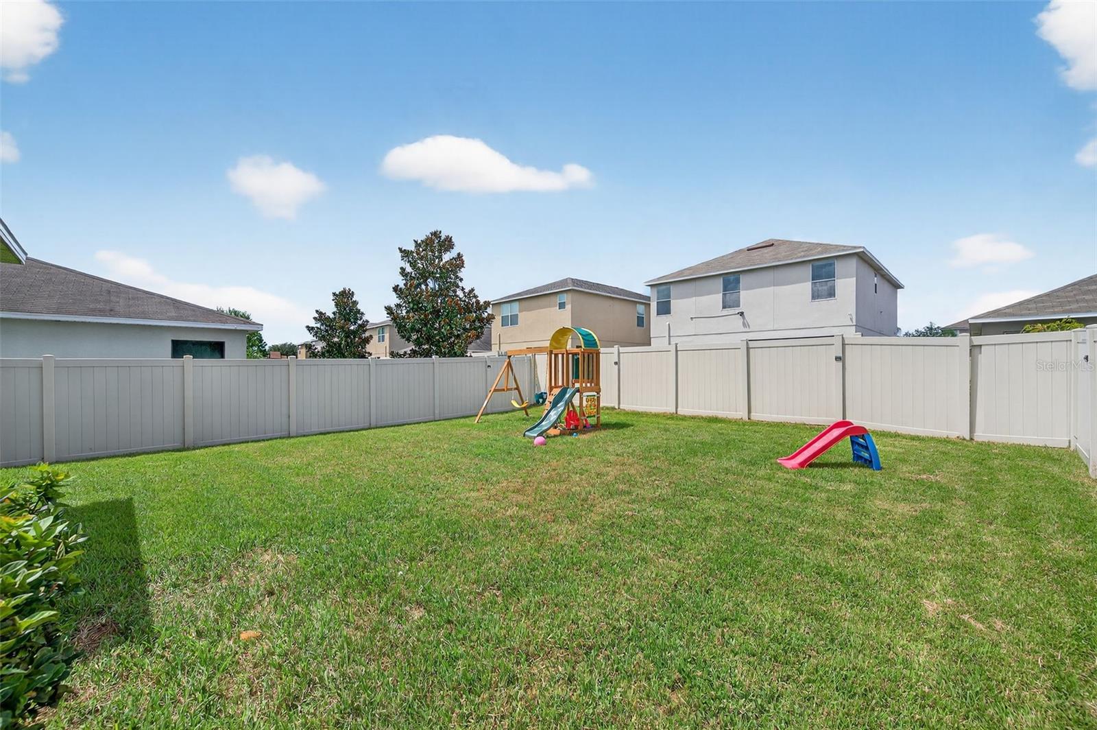 16703 Myrtle Sand Dr Property Photo 9
