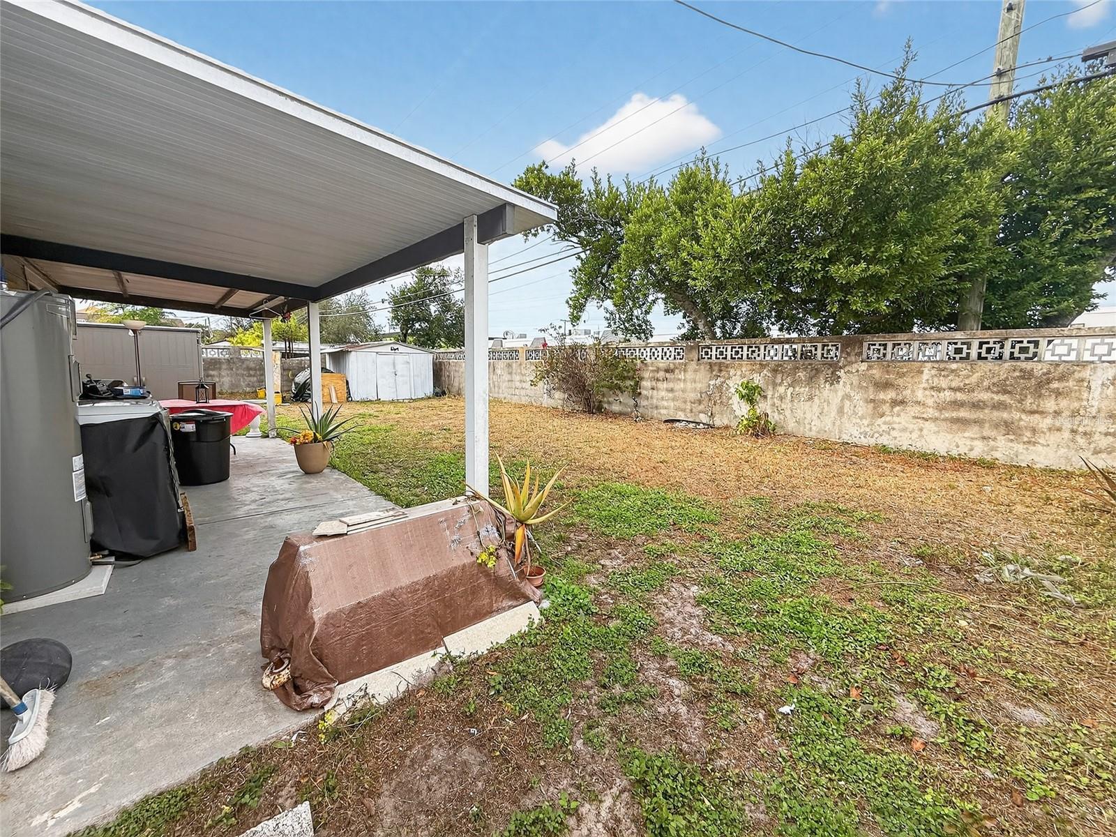 8009 Cornwall Ln Property Photo 22