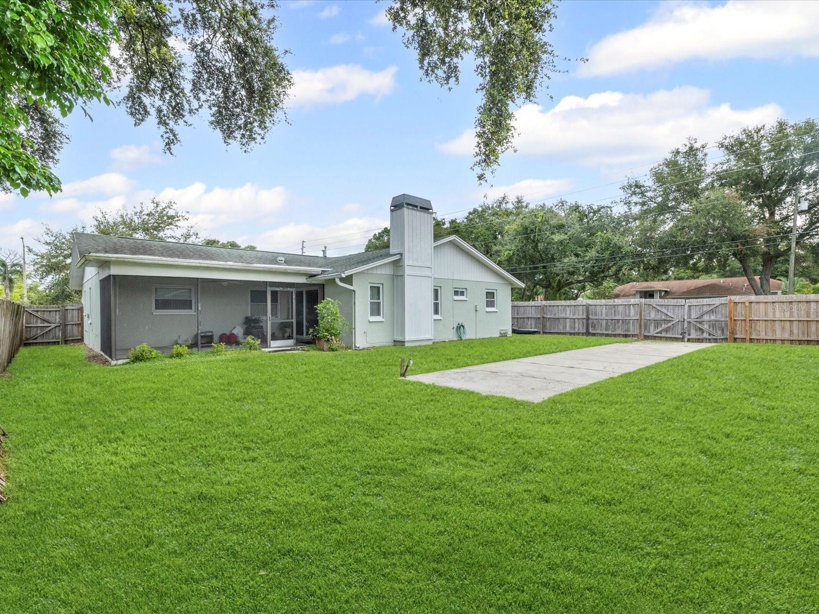 12595 93rd Way Property Photo 7