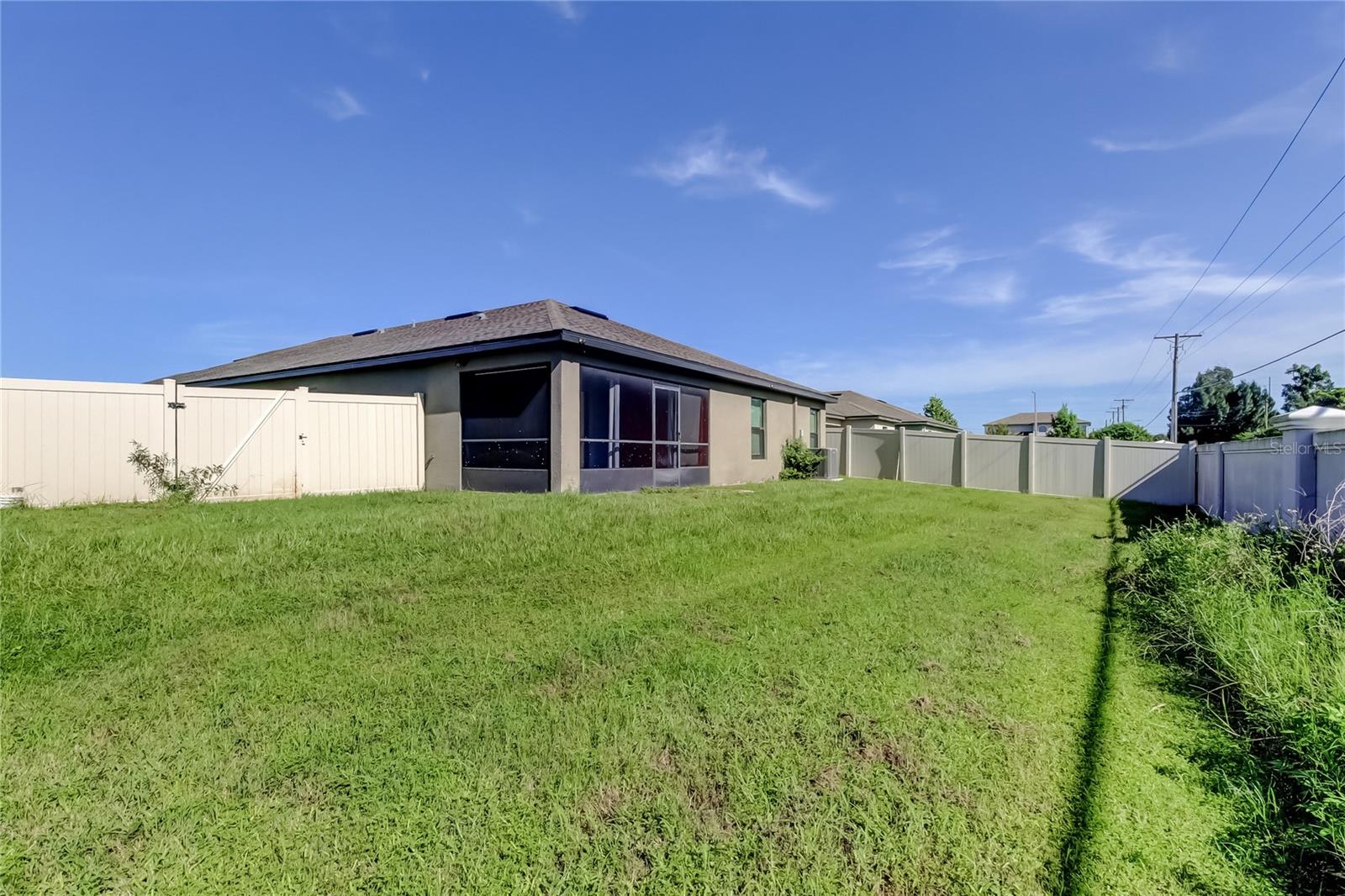 1739 Chatham Green Cir Property Photo 38