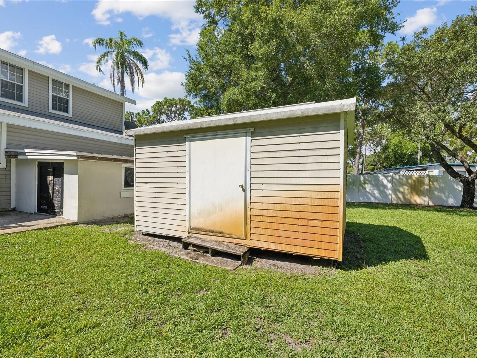 1055 Philippe Pkwy Property Photo 6