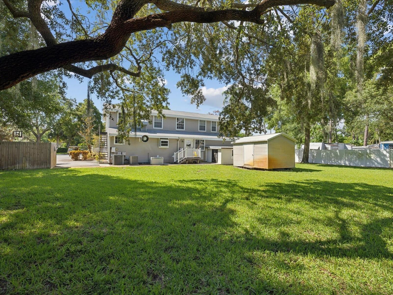 1055 Philippe Pkwy Property Photo 7