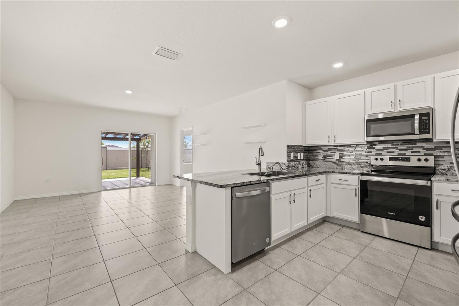 31276 Penny Surf Loop Property Photo 9