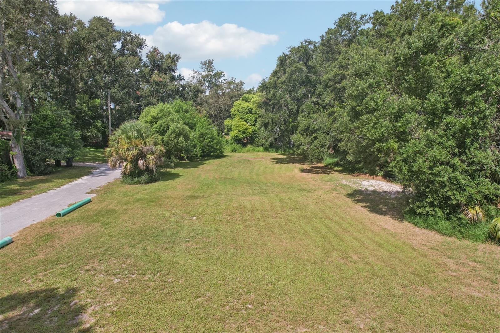 757 Lake Jessie Dr Property Photo 2