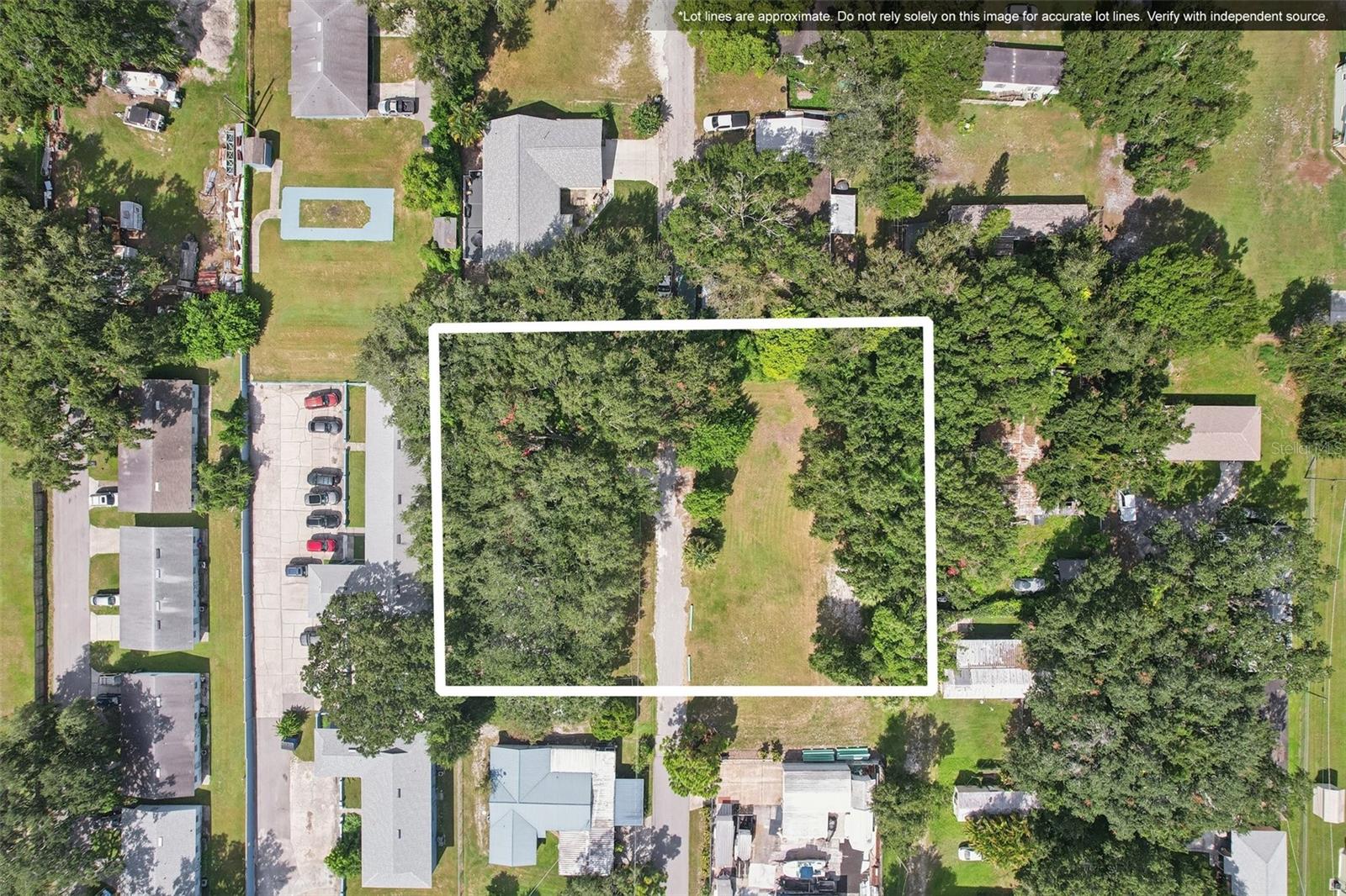 757 Lake Jessie Dr Property Photo 3